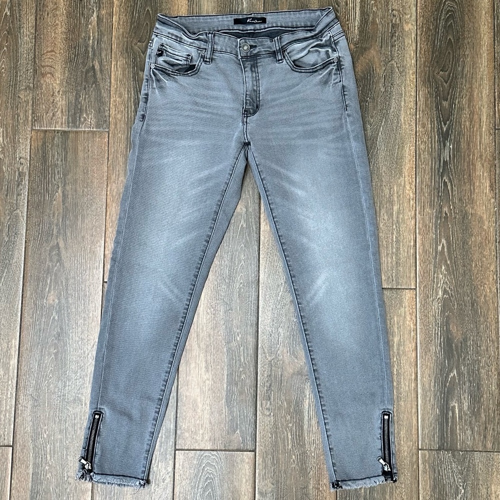 Kancan Women’s Size 28 Slim Ankle Zip Skinny Jeans Gray Stretchy Raw Edge Hem